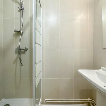 Hotell Flexliving - - Lourmel 3*